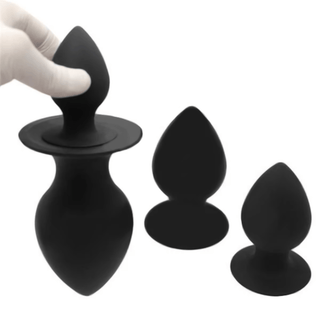 Pictured here is an image of Black Chunky Silicone Butt Toy 2.95 to 4.92 inches long, ranging from 2.95 to 4.92 inches in length and 1.57 to 2.75 inches in width.