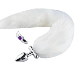 A versatile toy with a 2.8-inch plug and a detachable faux fur tail in various colors.