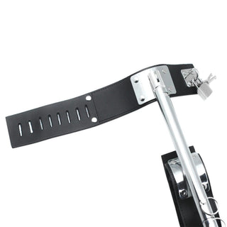 An image displaying the dimensions of Adjustable Stainless Leg and Leather Spreader Toy Bar, including the lengths of the bar and cuffs, as well as the width for snug embrace.