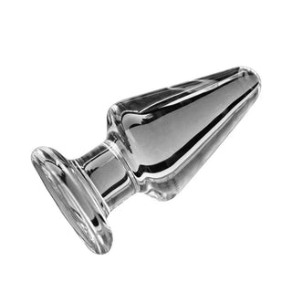 Presenting an image of a transparent glass butt plug for men, elevating sensory experiences and pleasure levels.